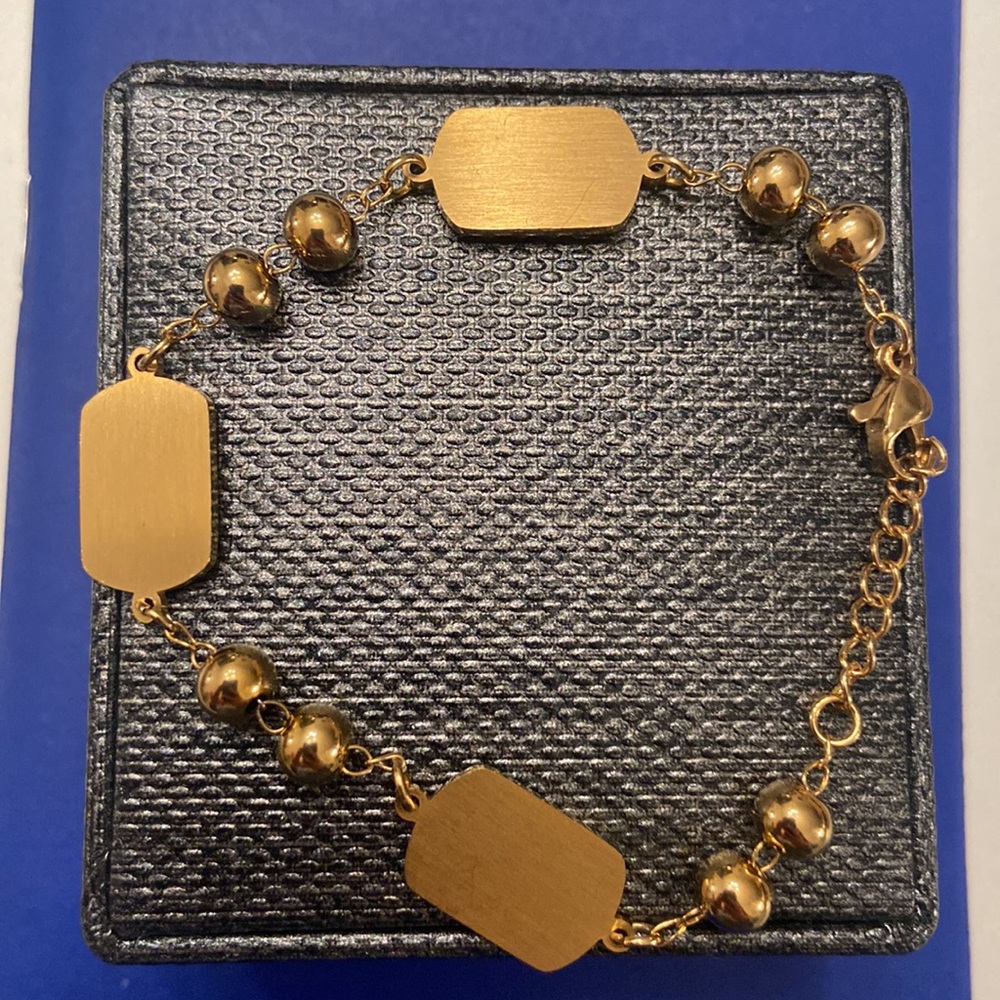 Golden Bracelet - Picture 3 of 3